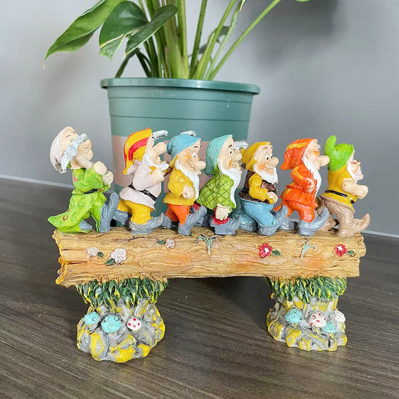 Seven Dwarfs Stump Gnome Garden Resin Ornament